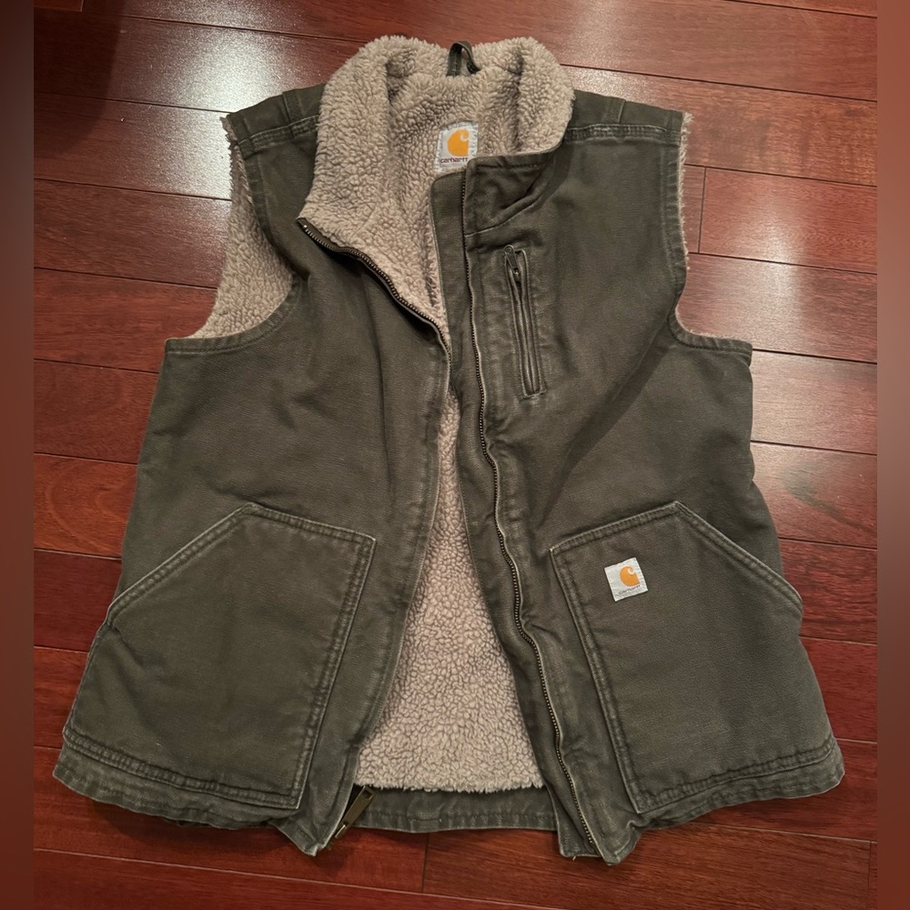 Vintage Carhartt Vest - Cozy and Durable